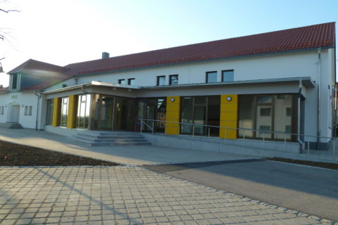 Festhalle in Nellingen. WDV-System und Bossenoptik